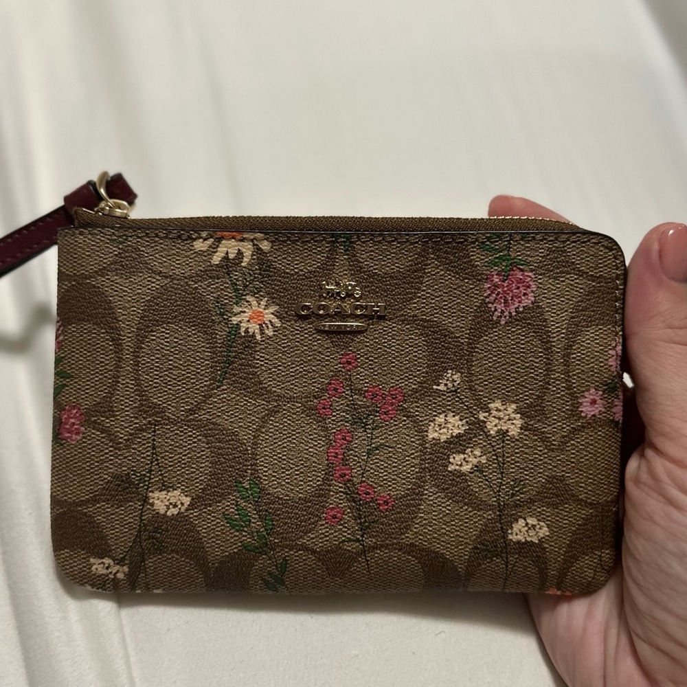 Coach Floral Women's Wristlet